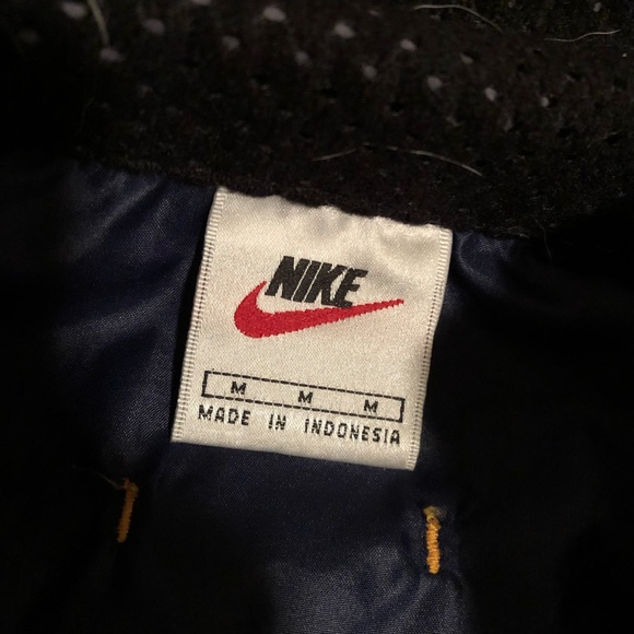 Vintage Nike Windbreaker Vest - Picture 3 of 3